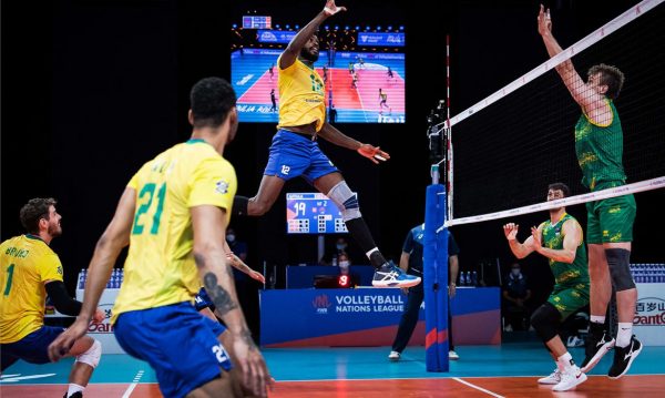 Liga das Nações: seleção brasileira de vôlei bate fácil ...